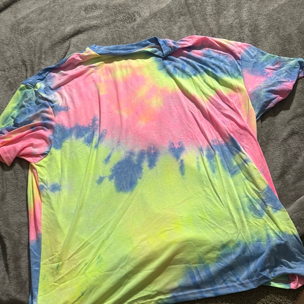 Men’s tie dye shirt